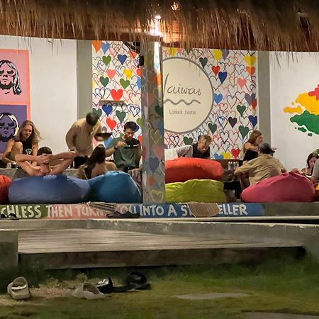 Waiwas Hostel Kuta  Екстер'єр фото