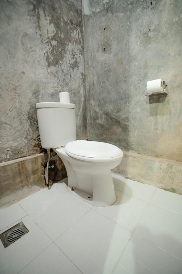 Waiwas Hostel Kuta  Екстер'єр фото